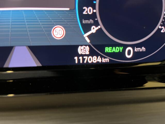 Volkswagen GOLF 1.4 eHybrid Style / AUTOMAAT/ PANO/ ELEKTR. STOEL/ STUUR-STOEL VERWARM./ APP-CONNECT/ NAVI/ DIGITAL DASH/ MATRIX/ 3-ZONE CLIMA/ ADAPT. CRUISE/ RIJ-MODI/ PARK. SENSOREN/ 16" LMV