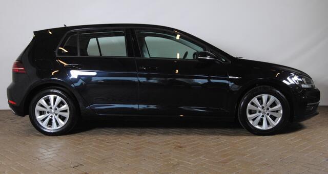 Volkswagen GOLF 1.5 TSI CL Bns | APPLE CARPLAY/ GROOT NAVI