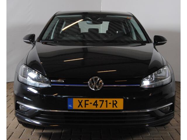 Volkswagen GOLF 1.5 TSI CL Bns | APPLE CARPLAY/ GROOT NAVI