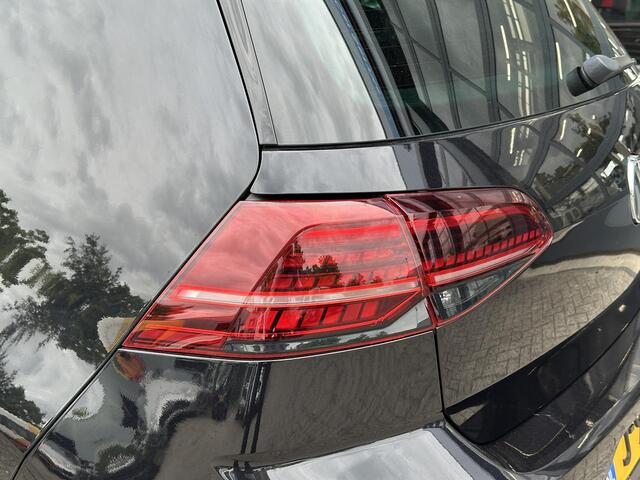 Volkswagen GOLF 1.0 TSI R-Line