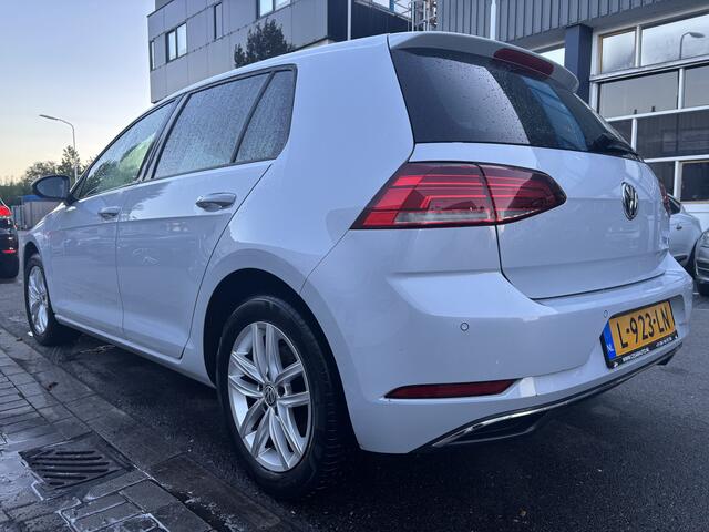 Volkswagen GOLF 1.4 TSI Highline Business R / 167 DKM / 2017