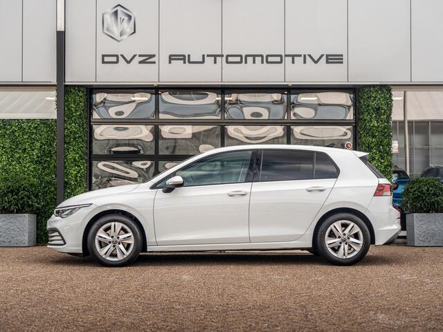Volkswagen GOLF 8 1.5 TSI 130PK Life | Ambient | Carplay | Lounge |