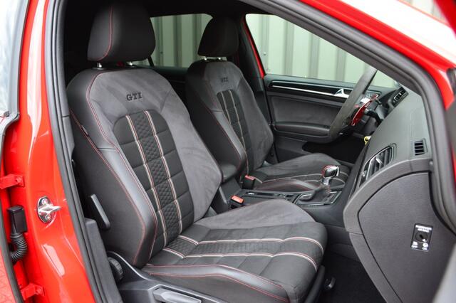 Volkswagen GOLF 2.0 TSI GTI Clubsport 265PK Dynaudio/ACC/LED