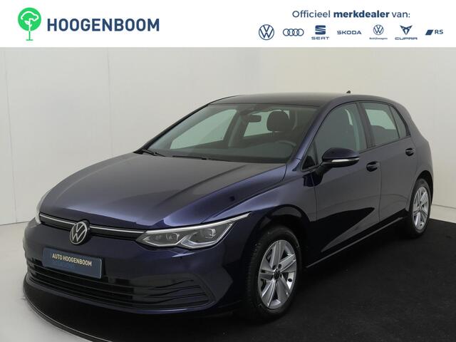Volkswagen GOLF 1.0 TSI Life | Achteruitrijcamera | Navigatie | Dodehoek detectie | Adaptieve cruise control | Elektrisch inklapbare buitenspiegels | CarPlay | Sfeerverlichting |