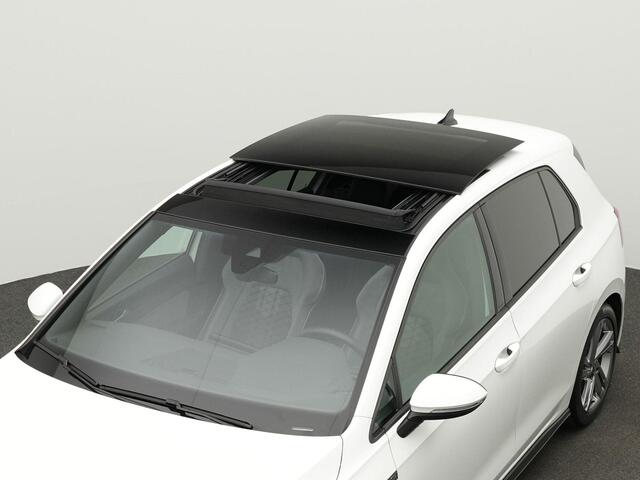 Volkswagen GOLF 1.5 eTSI 150 pk DSG R-Line Business | Panoramadak | Achteruitrijcamera | Parkeersensoren voor/achter | Park Assist | Side Assist | Adaptive Cruise | 17 inch