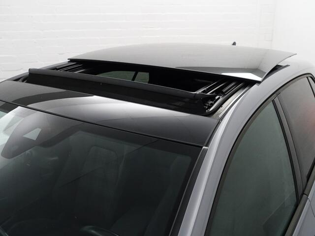 Volkswagen GOLF 1.4 eHybrid 245pk GTE- Panoramadak, Sfeerverlichting, Carplay, Android Auto, Stuur/Stoelverwarming