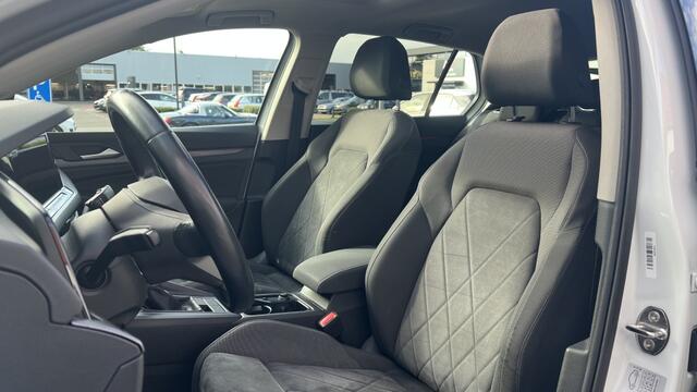 Volkswagen GOLF 1.5 TSI Style | Pano | Head-Up | Camera