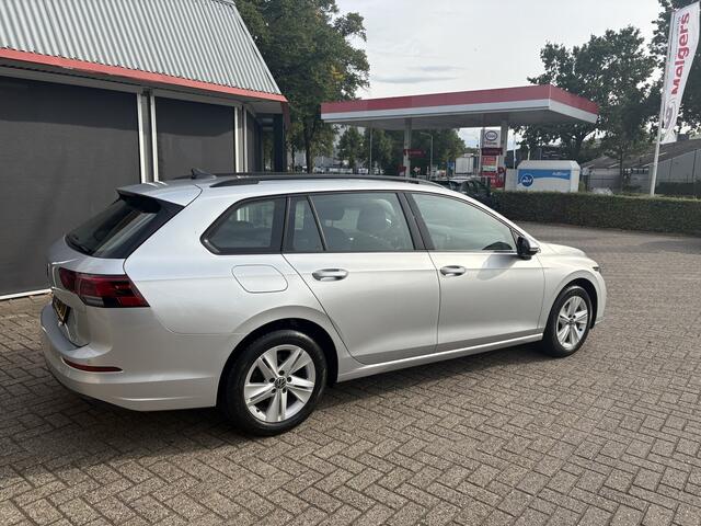 Volkswagen GOLF Variant 1.0 eTSI Life Business