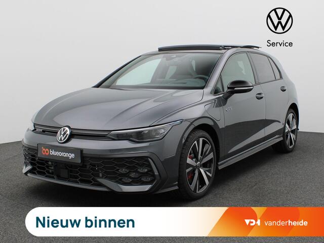 Volkswagen GOLF 1.5 eHybrid GTE 272PK DSG Trekhaak wegklapbaar, Head-up Display, Panoramadak, Area View, 18" Catania LMV, Adaptive Cruise Control, Black Style, Winterpakket, Navigatie