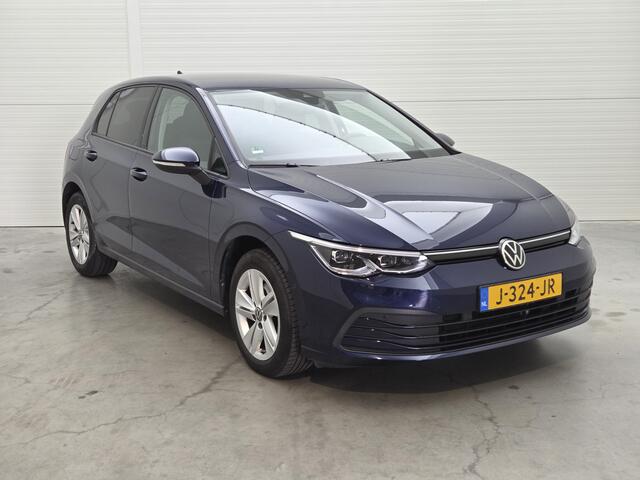 Volkswagen GOLF 1.5 TSI Life Business | Elektrische stoelen | Clima | Getint glas | trekhaak |*