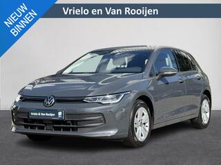 volkswagen-golf-1.5-tsi-life--hand