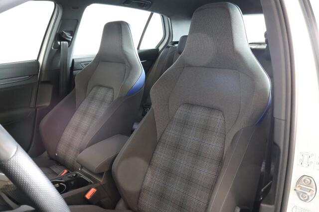 Volkswagen GOLF 1.4 eHybrid GTE 245PK - LED - 18'' R-Line velgen - Winter pakket