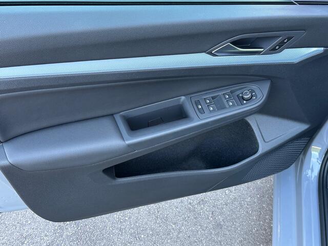 Volkswagen GOLF Variant 1.5 TSI 150pk Goal | Trekhaak | Camera | Dode hoek | Rijklaar incl. garantie