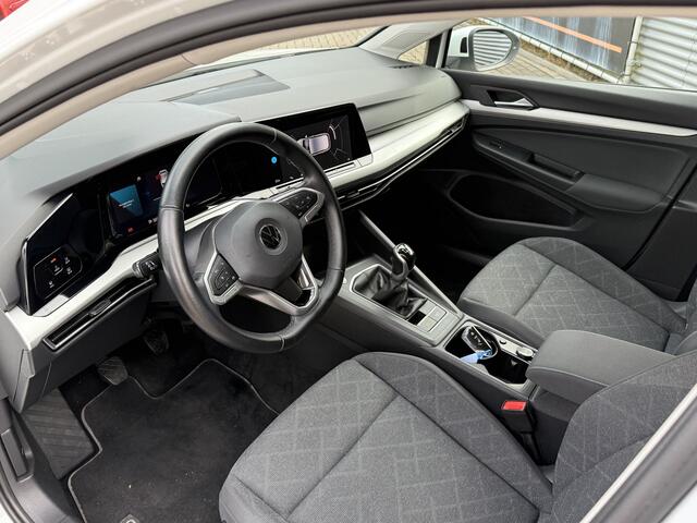 Volkswagen GOLF 1.5 TSI Style | ACC | PDC V+A | Navi | Clima | Led Koplampen | LM Velgen | RIJKLAARPRIJS INCL 12 MAANDEN GARANTIE EN BEURT