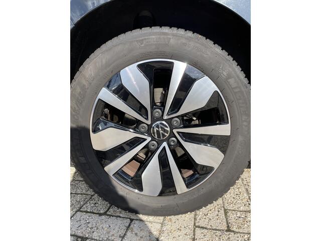 Volkswagen GOLF Stoelverwarming/Navi/Adaptieve Cruise/ 4-zone clima