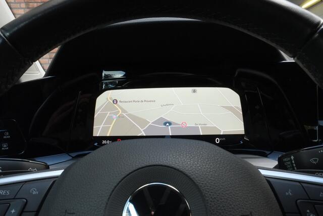 Volkswagen GOLF 1.5 eTSI Style AUT Trekhaak, Achteruitrijcamera, Navigatie, ACC, Dodehoek detectie