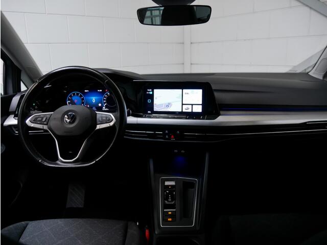 Volkswagen GOLF 1.0 eTSI Life Navi/Sfeer/VC/CAM/Carplay (all-incl. prijs)