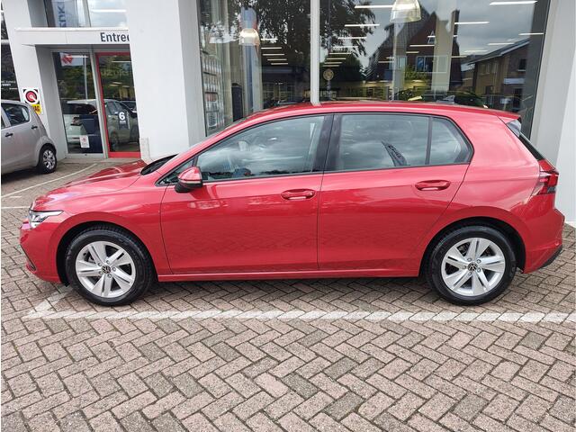 Volkswagen GOLF 1.0 eTSI LIFE DSG Virtual Cockpit | Clima | Carplay/Android