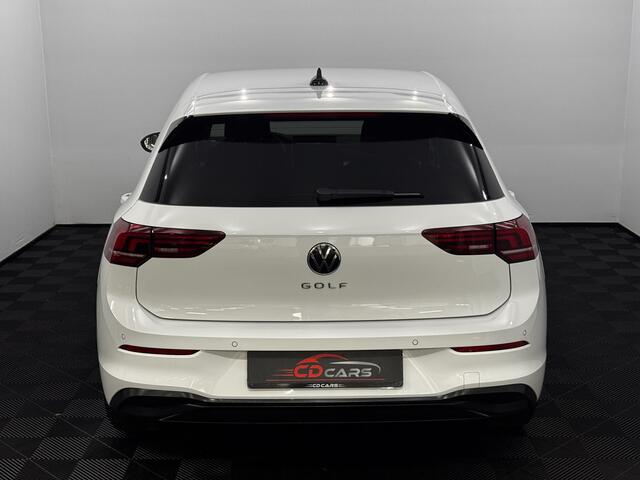 Volkswagen GOLF 1.5 TSI Life Business Clima, Apple carplay, Parkeersensoren, Stoelverwarming, Sfeerverlichting, Led, Keyless start, 2 jaar garantie