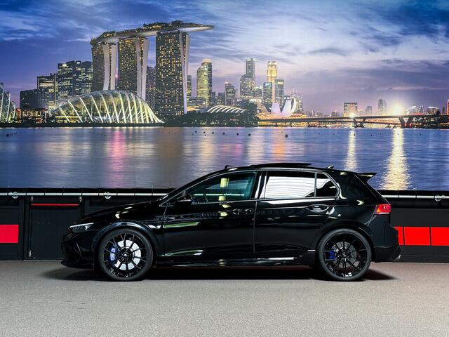 Volkswagen GOLF R 8.5 2.0 TSI 4Motion R Facelift|Akrapovic|HUD|Leder|Pano