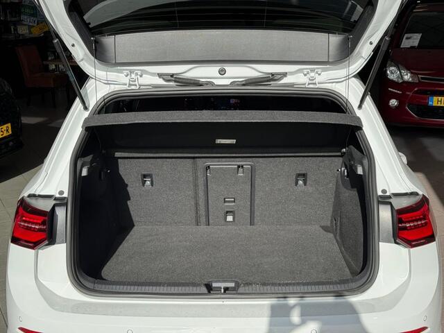 Volkswagen GOLF 2.0 TSI GTI CLUBSPORT PANO HUD LEDER BJ 2021 !!!