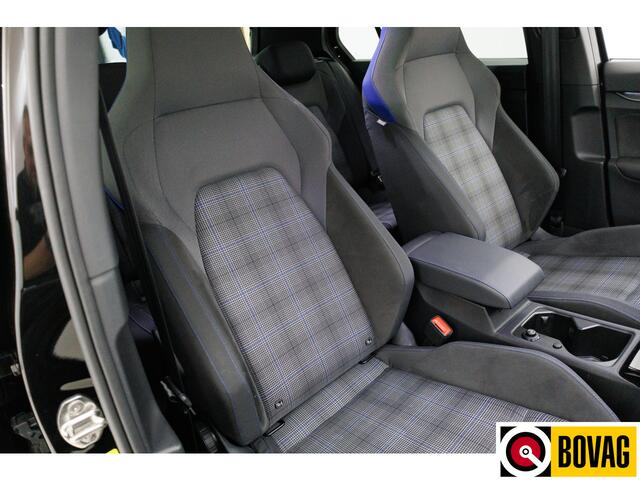 Volkswagen GOLF 1.5 eHybrid GTE Black Style 272 PK | IQ Led | Elec. trekhaak | Headup | Stoel- & stuurverw. | PDC V + A, Camera, App. connect, Navigatie, 131 KM actieradius (WLTP)