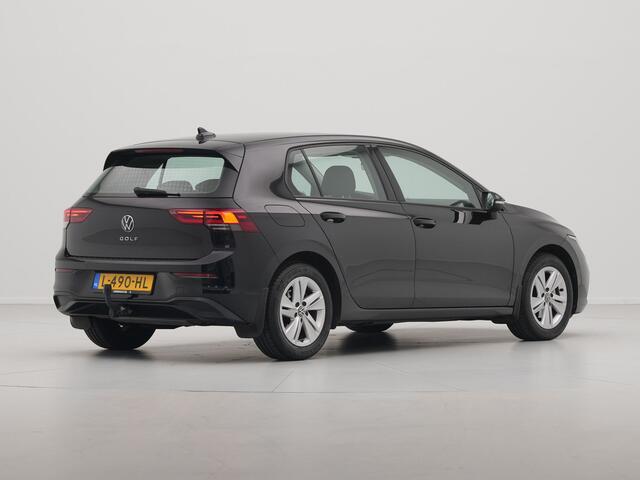 Volkswagen GOLF 1.5 TSI 130pk Life Business Navigatie Trekhaak Stoelmemory Camera Stoel/stuurverwarming Carplay 217