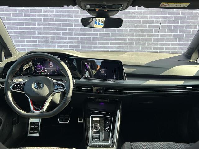 Volkswagen GOLF 2.0 TSI GTI | Panorama-Schuif-/Kanteldak | Apple Carplay/ Android Auto | Achteruitrijcamera | Parkeersensoren Voor+Achter | 18 Inch Lichtmetaal | Adaptive Cruisecontrol |