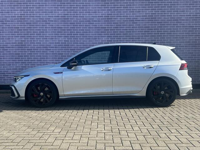 Volkswagen GOLF 2.0 TSI GTI | Panorama-Schuif-/Kanteldak | Apple Carplay/ Android Auto | Achteruitrijcamera | Parkeersensoren Voor+Achter | 18 Inch Lichtmetaal | Adaptive Cruisecontrol |