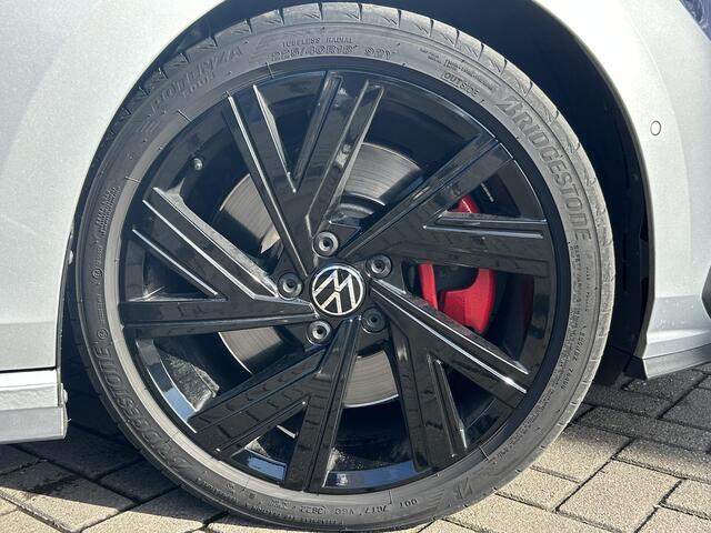 Volkswagen GOLF 2.0 TSI GTI | Panorama-Schuif-/Kanteldak | Apple Carplay/ Android Auto | Achteruitrijcamera | Parkeersensoren Voor+Achter | 18 Inch Lichtmetaal | Adaptive Cruisecontrol |