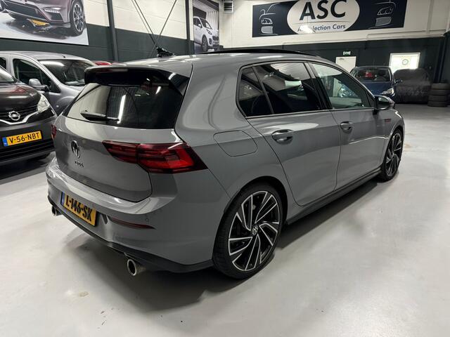 Volkswagen GOLF 2.0 TSI GTI 245pk Panoramadak Head-Up Camera Navigatie Nardo iq Light