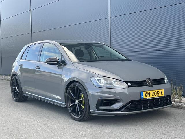 Volkswagen GOLF 1.6 TDI Highline Business R | Automaat | Uitstraling