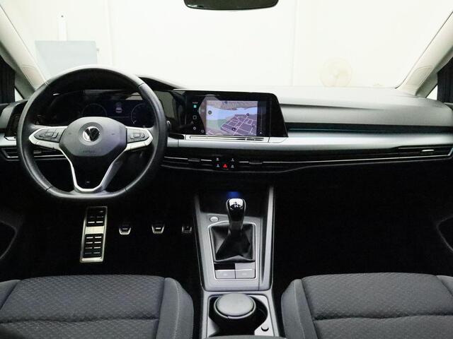 Volkswagen GOLF 1.5TSI/150PK Style · Navigatie · Camera + Parkeersensoren · Stoel- & stuurverwarming