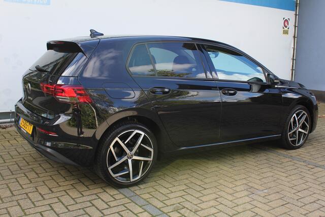 Volkswagen GOLF 1.5 TSI Life Business | Incl. 12 maanden Garantie | Stoelverwarming | Achteruitrijcamera | Stoel/stuur verwarming | Adaptive cruise controle | Parkeersensoren V+A | Keyless start | Navigatie | Climate controle | Apple CarPlay/Android Auto | DAB | Virtual