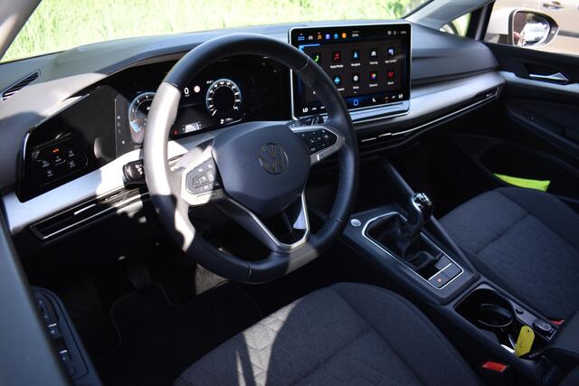 Volkswagen GOLF Variant 1.5 TSI LIFE VIRTUAL/PDC/CARPLAY