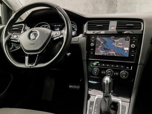 Volkswagen GOLF 1.4 TSI Sportline Automaat (APPLE CARPLAY, GROOT NAVI, LED KOPLAMPEN, ALCANTARA, PARKEERSENSOREN, SPORTSTOELEN, STOELVERWARMING, CRUISE, GETINT GLAS, NIEUWSTAAT)