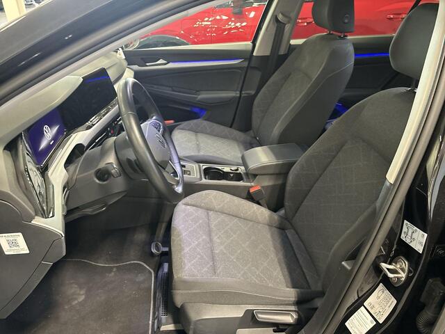 Volkswagen GOLF Variant 1.0 eTSI 110pk DSG Life · Apple/Android Car Play · Camera · Elek. Trekhaak · Navigatie · P-Sensoren · Sfeerverlichting · 16'' Inch · Garantie t/m 12-06-2027 of 100.000km