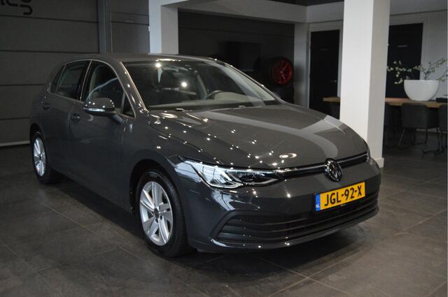 Volkswagen GOLF 2.0 TDI DSG Life Apple Carplay clima pdc 16 inch !!