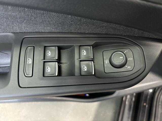 Volkswagen GOLF 1.0 TSI 110pk Life · Apple/Android Car Play · Navigatie · Sfeerverlichting · P-Sensoren · Getint Glas · 16'' Inch · Garantie t/m 20-01-2027 of 100.000km