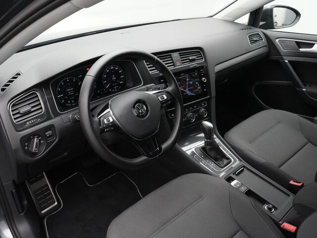 Volkswagen GOLF 1.0 TSI 110 pk DSG Comfortline | Digital Cockpit | Adaptive Cruise | Climatronic | Parkeerhulp voor/achter | Navigatie | Carplay | 17 inch