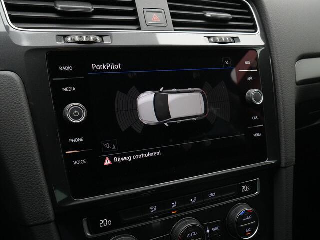 Volkswagen GOLF 1.0 TSI 110 pk DSG Comfortline | Digital Cockpit | Adaptive Cruise | Climatronic | Parkeerhulp voor/achter | Navigatie | Carplay | 17 inch