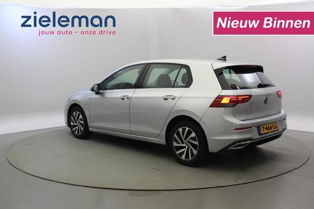 Volkswagen GOLF GTE 1.4 eHybrid PHEV Style - Carplay, Massage, Digitaal Cockpit, Stoelverw.