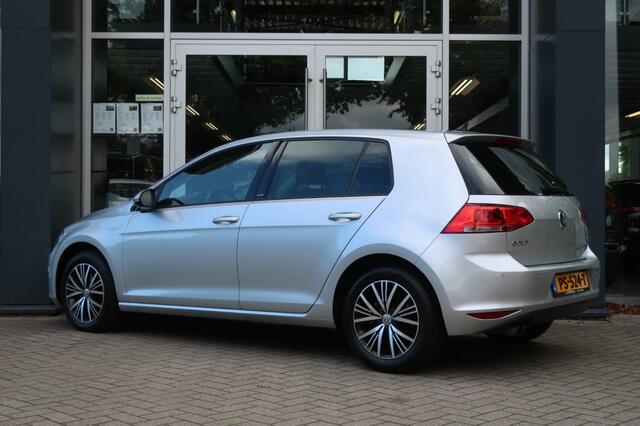 Volkswagen GOLF 1.4 TSI 125PK, All Season Banden, Navi, PDC Rondom, etc.