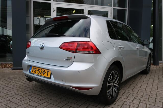 Volkswagen GOLF 1.4 TSI 125PK, All Season Banden, Navi, PDC Rondom, etc.
