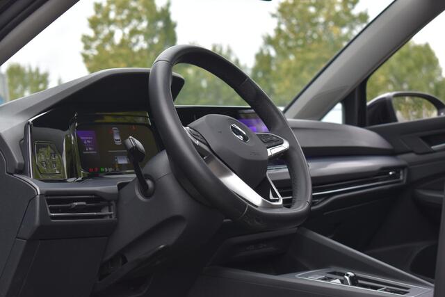 Volkswagen GOLF 1.5 eTSI R-Line Business+ Pano Lane ACC Stuurvw Sfeer