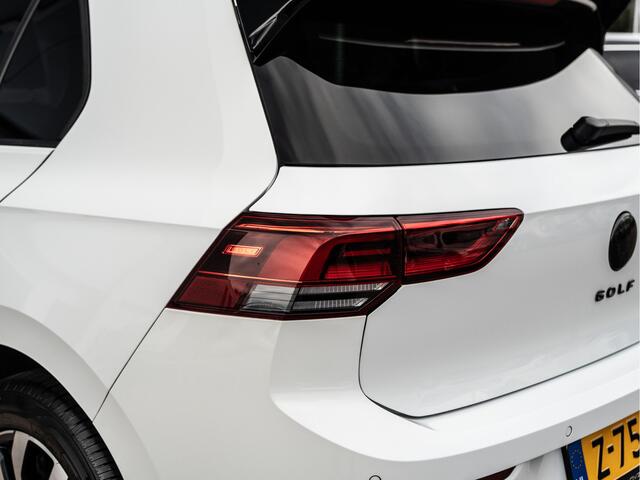 Volkswagen GOLF 1.0 eTSI DSG Active | ACC | Ambient | Carplay |