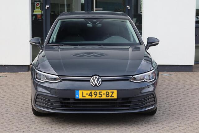 Volkswagen GOLF 1.0 TSI Golf 66KW/90PK, privacy glas, trekhaak 18" LMV, LED verlichting, ACC, multifunctioneel lederen stuurwiel, licht en zicht, pdc voor en achter, ihv passagiersstoel, NL auto