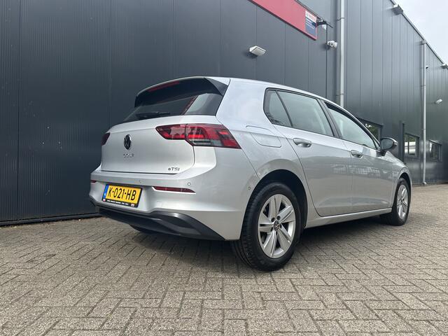 Volkswagen GOLF 1.0 eTSI Life Business