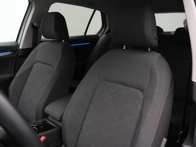 Volkswagen GOLF 1.0 eTSI 110 pk DSG Life | Stuur-/stoelverwarming | Achteruitrijcamera | Navigatie | Adaptive Cruise