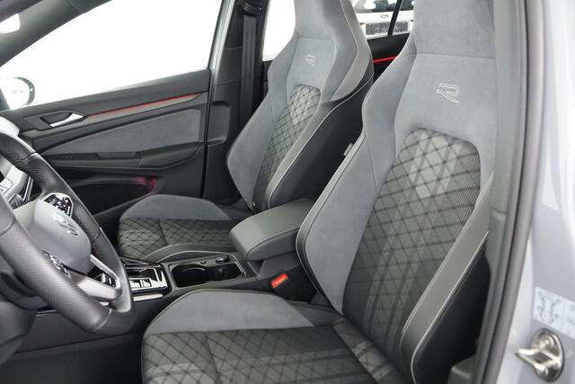 Volkswagen GOLF 2.0 TSI 190 pK R-Line / Opendak / IQ-LED / Travelassist / CarPlay